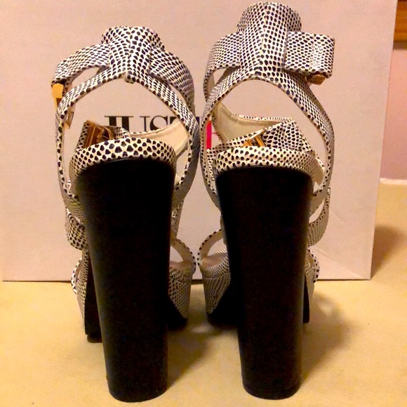 JustFab Phelan Heels Size 5.5 Black Multi Shoe - Picture 3 of 7